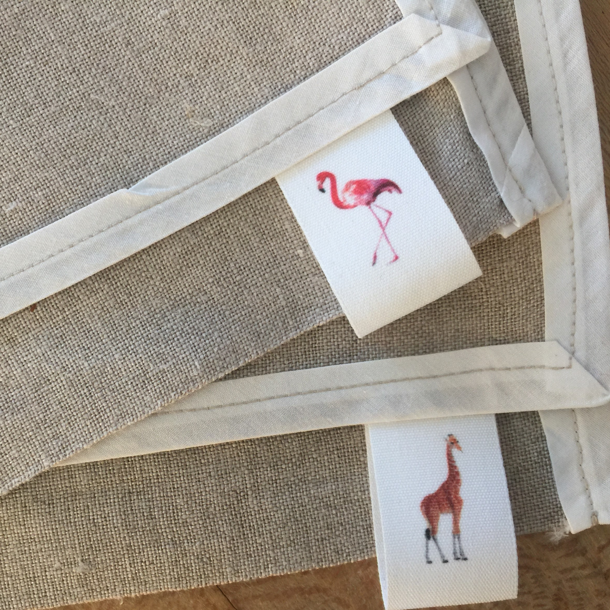 Etiquettes textiles - AVEC PLI